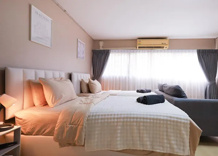Cozy 2br For 4 Persons, Impact,wi-fi & Washer, Dmk アパート