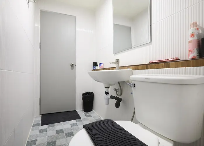 アパート Cozy 2br For 4 Persons, Impact,wi-fi & Washer, Dmk バンコク都