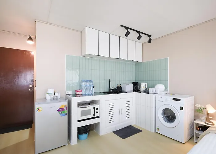 Cozy 2br For 4 Persons, Impact,wi-fi & Washer, Dmk *